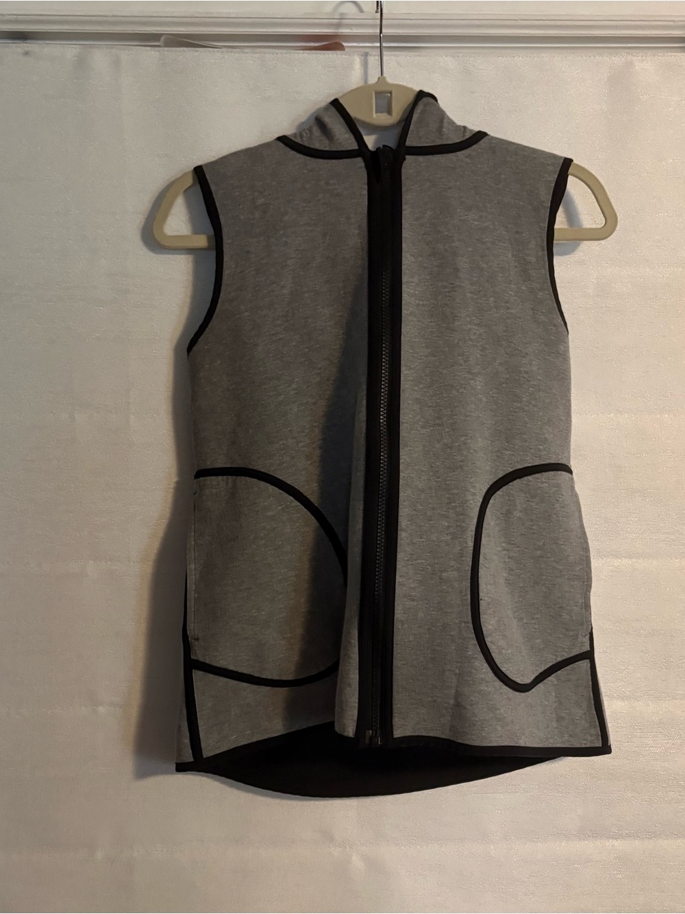 lululemon athletica Black Hooded Sleeveless Vest - Picture 9 of 13